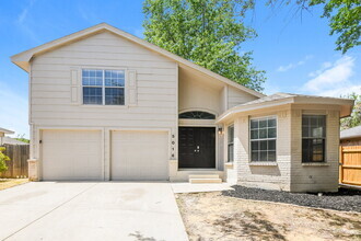 Building Photo - 5016 Santa Fe Ct