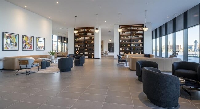 Building Photo - 434 N Orange Ave