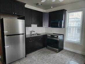Building Photo - 157 N Clinton St