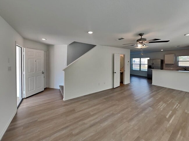 Building Photo - 18739 Faustina Way