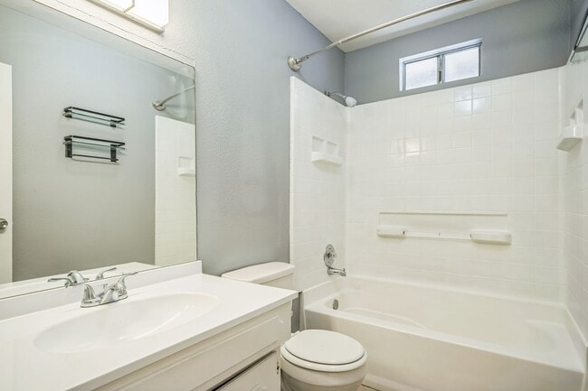 Building Photo - 3921 Torsby Pl