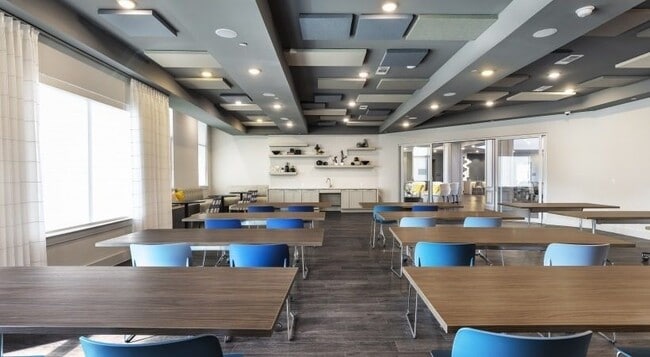 Building Photo - 2825 Sophie Ln