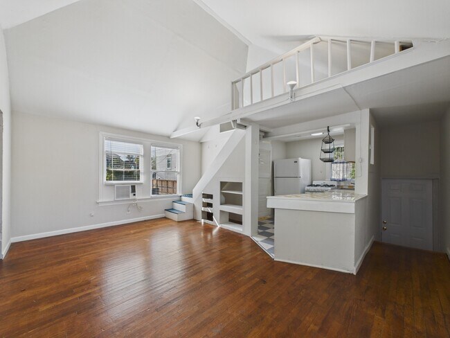 Building Photo - 1920 Richmond Ave.