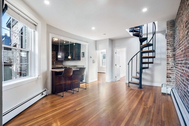 Building Photo - 80 Revere St