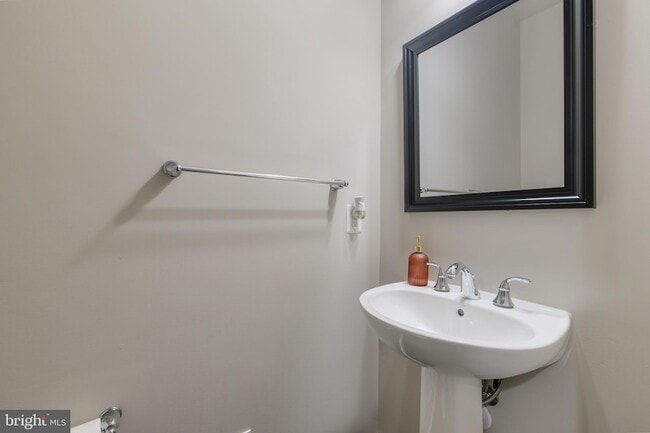 Building Photo - 4236 Winding Waters Terrace