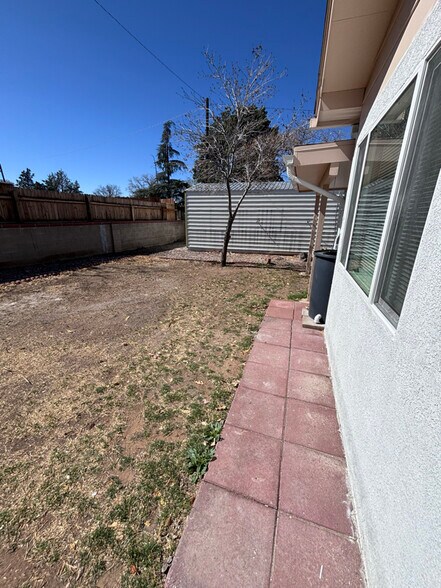 Building Photo - 9402 Claremont Ave NE