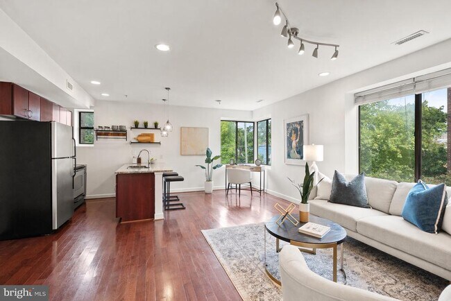 Building Photo - 5401 9th St NW