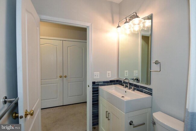 Building Photo - 43265 Morven Square