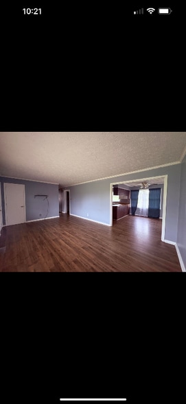 Building Photo - 301 Aztec Trail