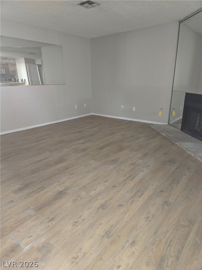 Building Photo - 701 Rock Springs Dr