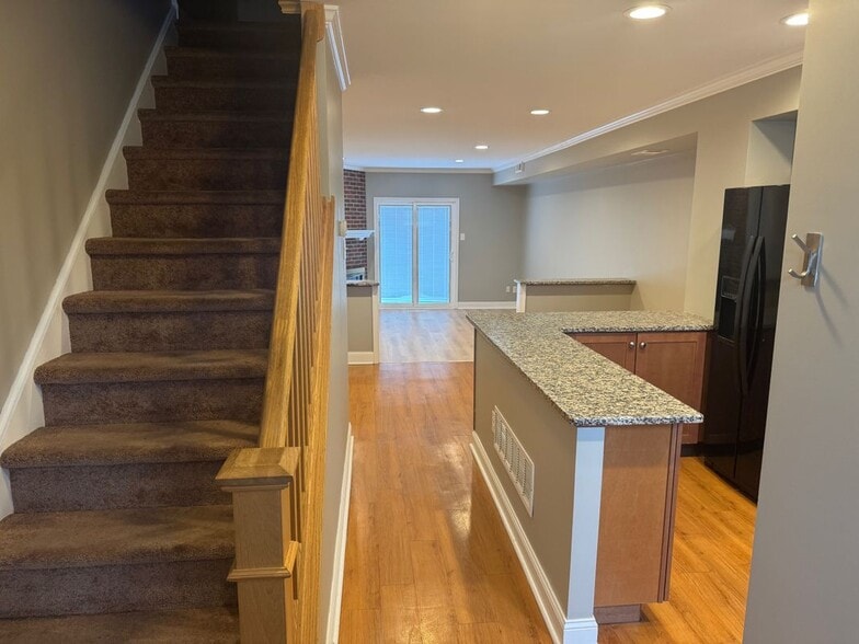 Building Photo - 34 Dora Dr