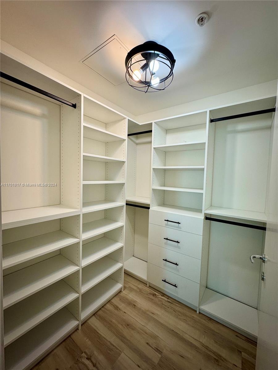 Walk In Closet - 300 S Biscayne Blvd