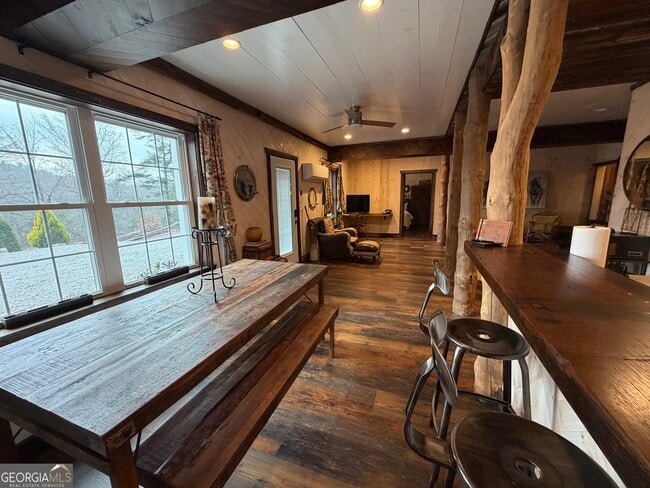 Building Photo - 85 Dixieland Ln