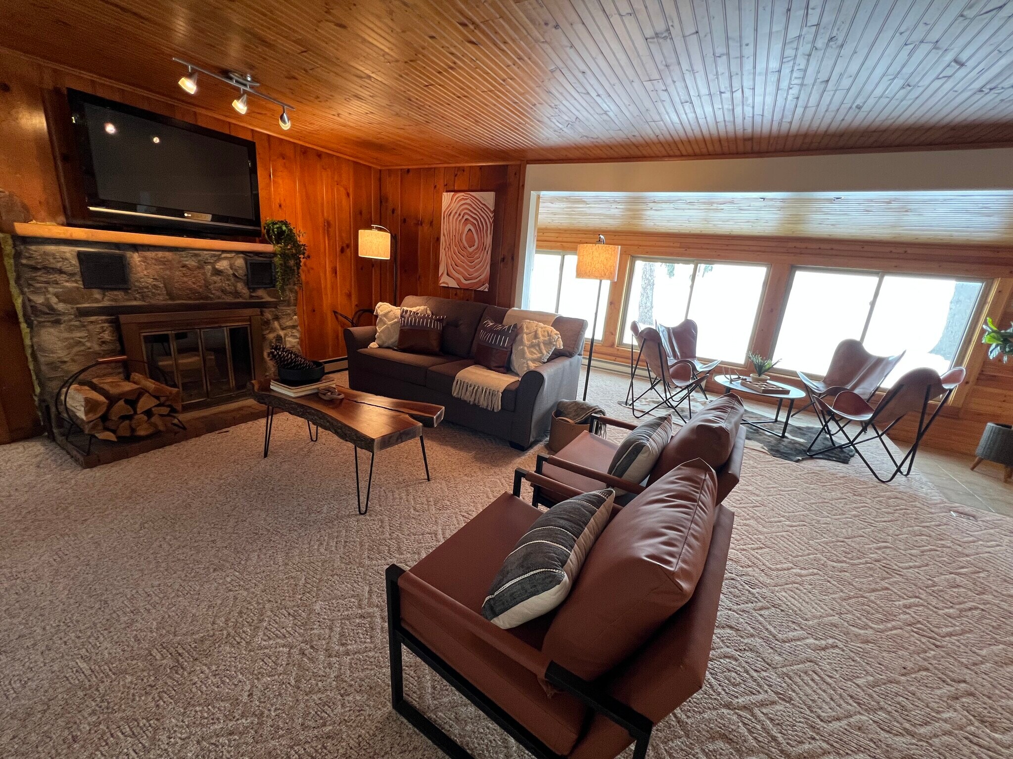 Building Photo - 14555 Breezy Point Rd