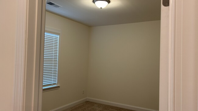 Building Photo - 3013 Haley Cir