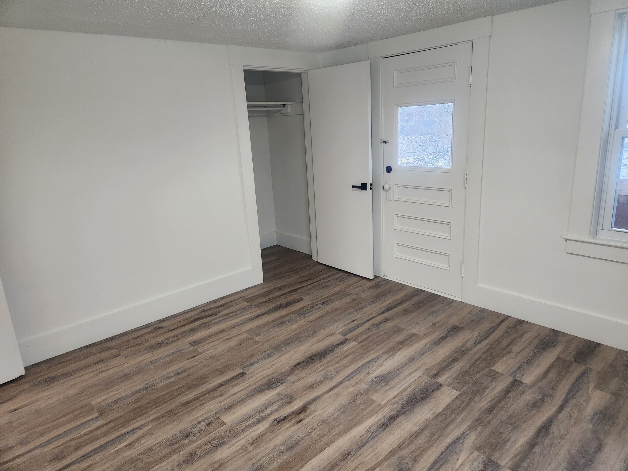 Building Photo - 13 Bridle Path