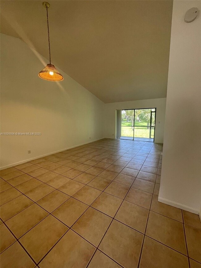 Building Photo - 493 Hardwood Pl