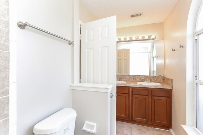 Building Photo - 12327 Sondra Cove Ct