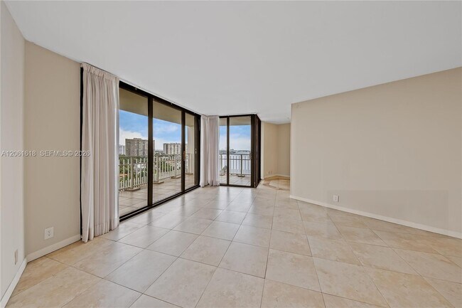 Building Photo - 4000 Towerside Terrace