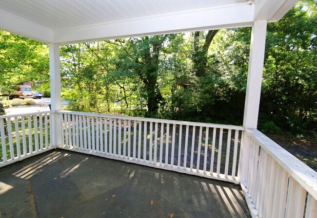 Building Photo - 2309 Lorraine Dr
