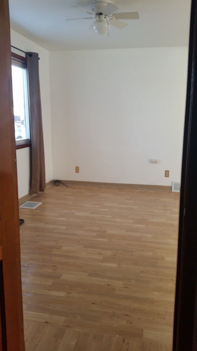 Building Photo - 31 2nd St NW