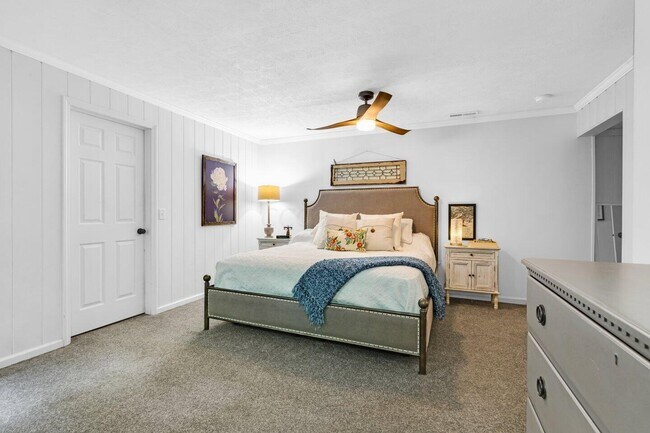 Building Photo - 7093 S Section Line Rd