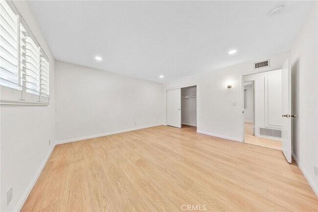 Building Photo - 612 N Maryport Ave