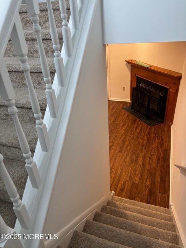 Building Photo - 39 Pin Oak Ln