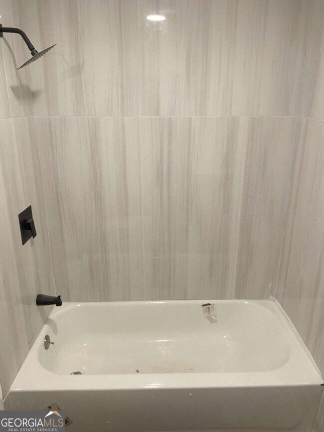 Building Photo - 348 Hortman Ave