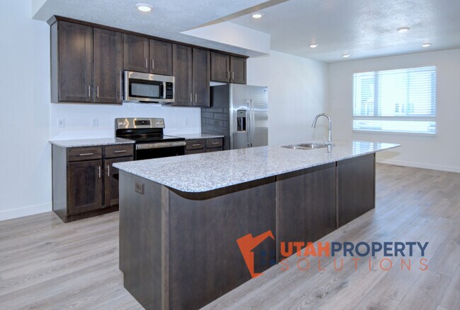 Building Photo - 959 W 540 S