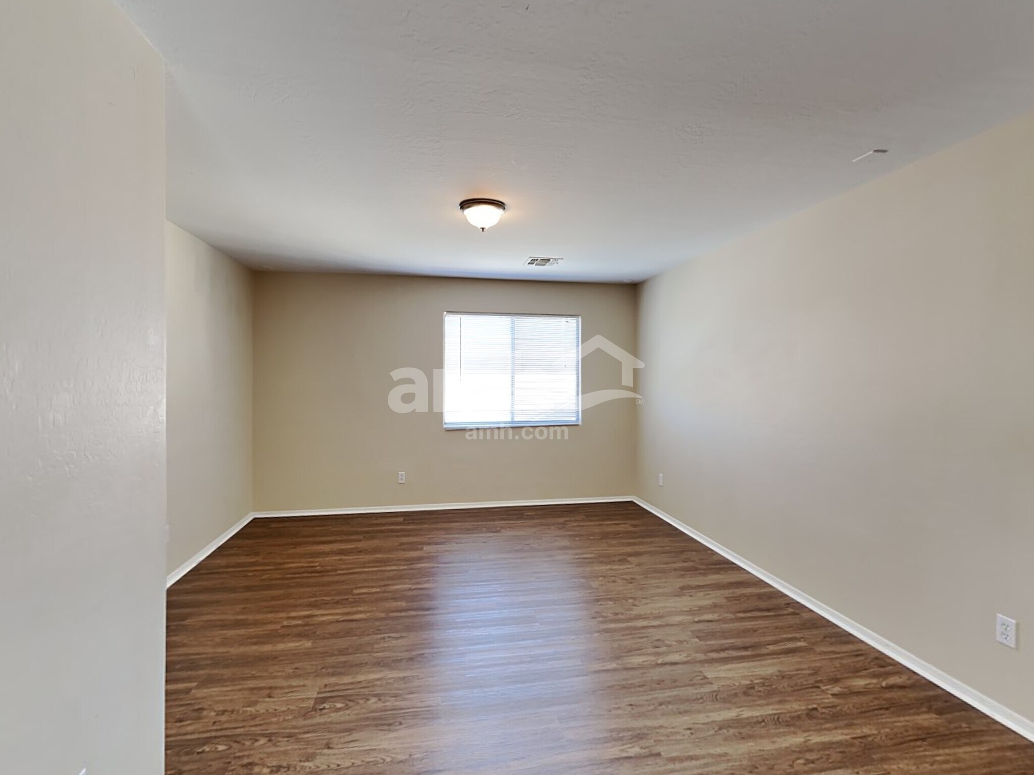 Building Photo - 10859 W Locust Ln