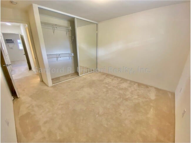 Building Photo - uku3505