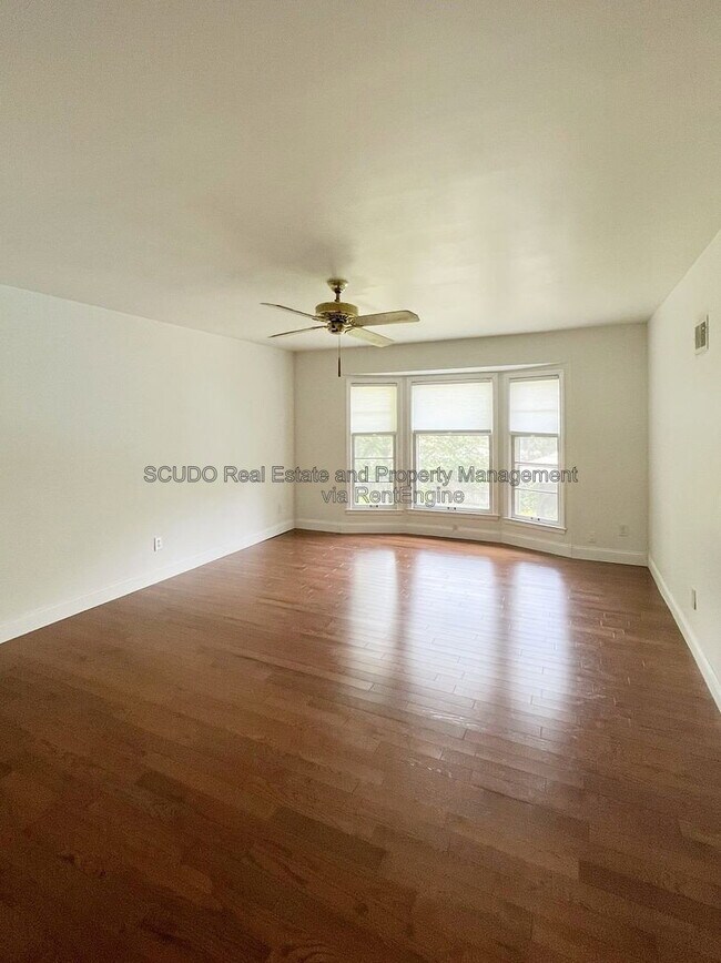Building Photo - 12306 Pawnee Ln