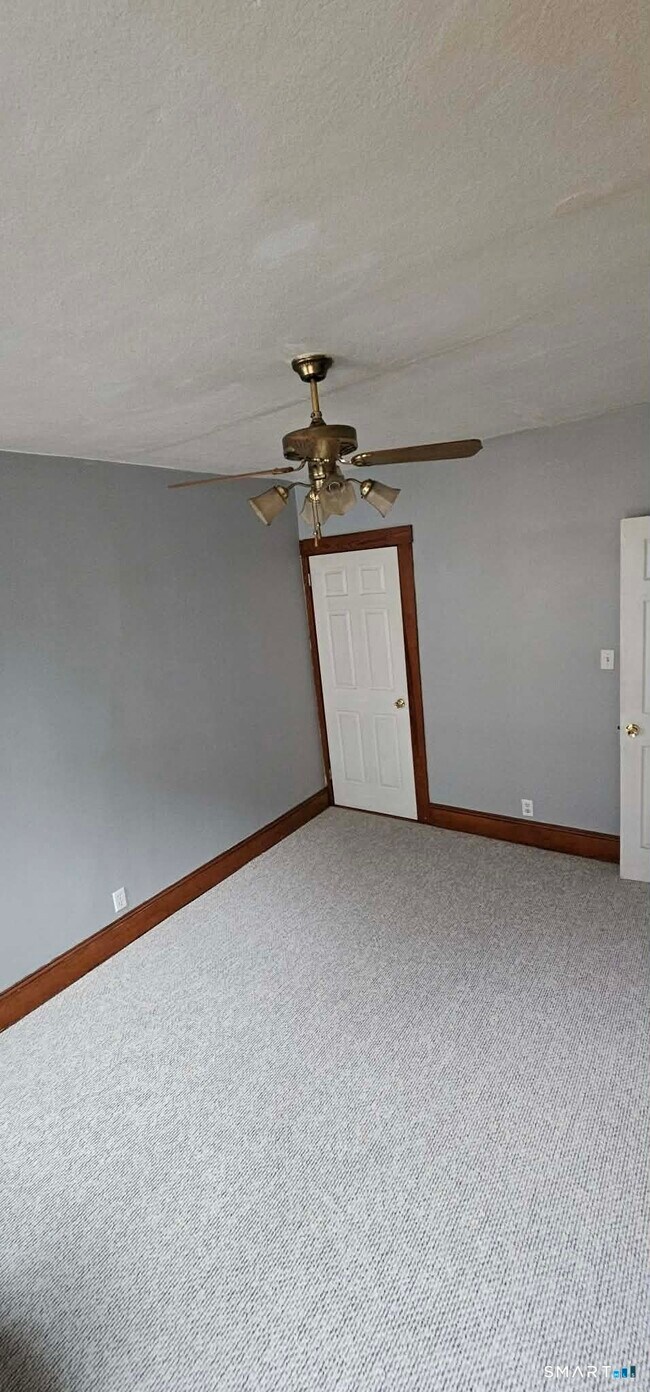 Building Photo - 63 Brooklawn St