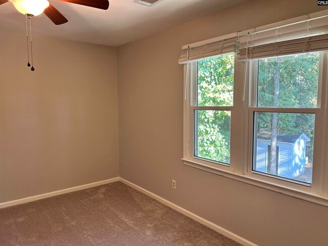 Building Photo - 305 Dean Hall Ln