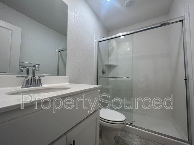 Building Photo - 1029 Pipit St