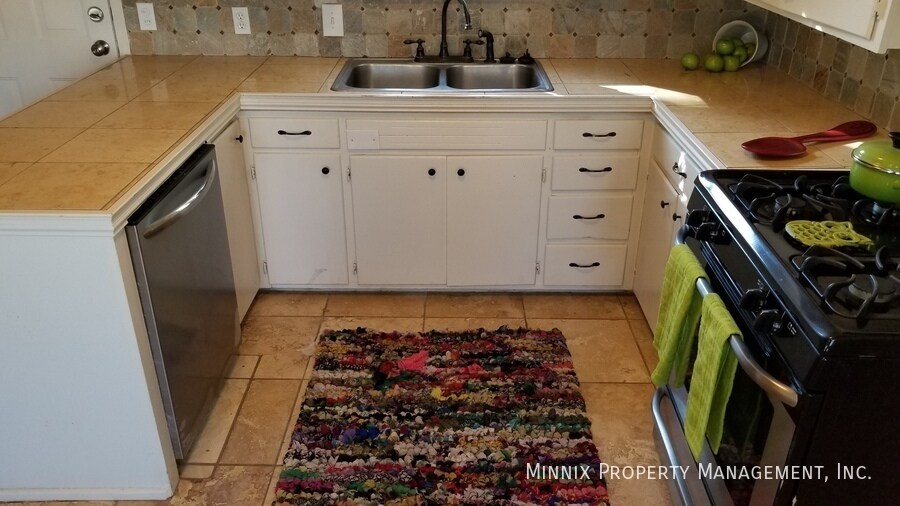 Building Photo - 3005 49th St