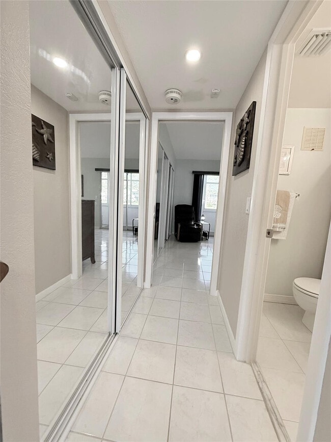 Building Photo - 42 Tilford C