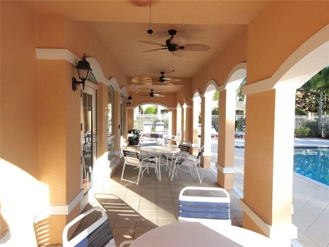 Building Photo - 1648 Napoli Dr W