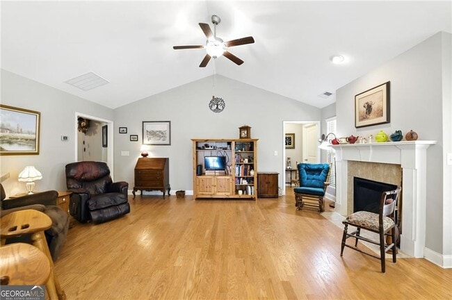 Building Photo - 4780 Lost Creek Dr