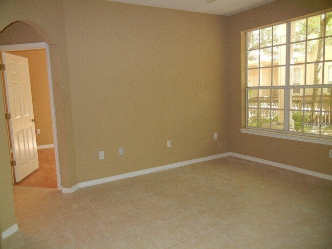 Building Photo - 873 Grand Regency Pointe