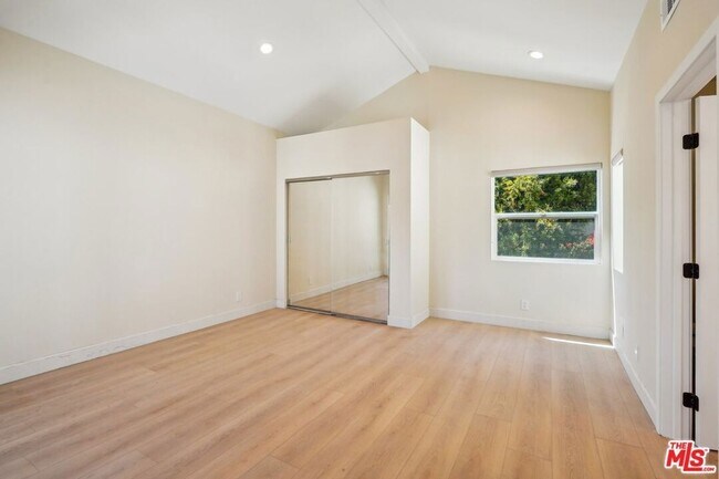 Building Photo - 5131 Campo Rd