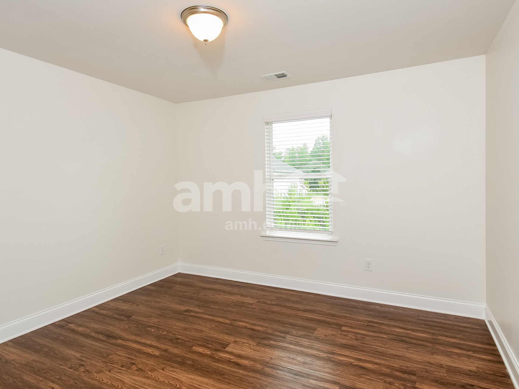Building Photo - 509 Slew Dr