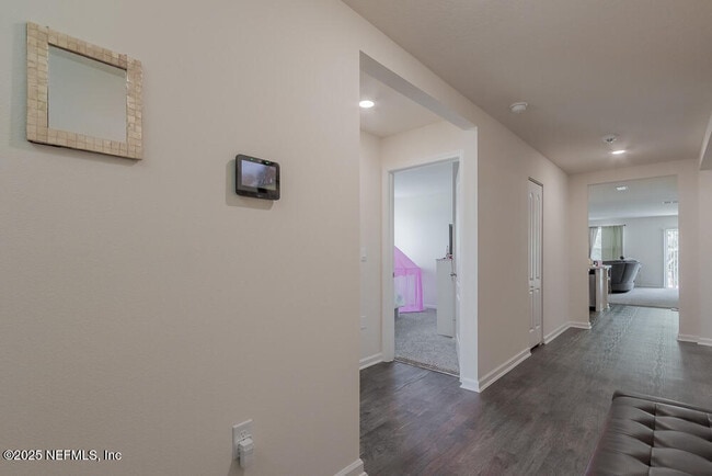 Building Photo - 3348 Lawton Pl