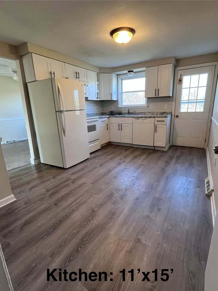 Building Photo - 5757 Glendale Dr