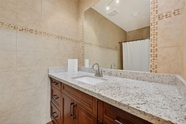 Building Photo - 11711 Memorial Dr