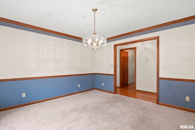 Building Photo - 1616 Hunter Ridge Dr