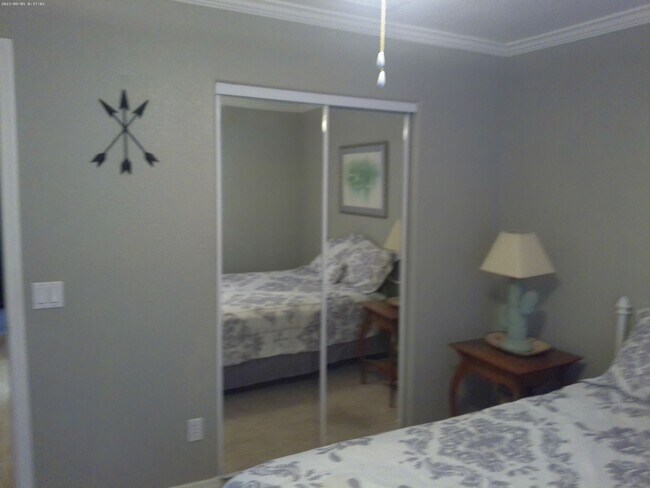 Building Photo - Fully furnished short term rental less then 6 months great for winter rental