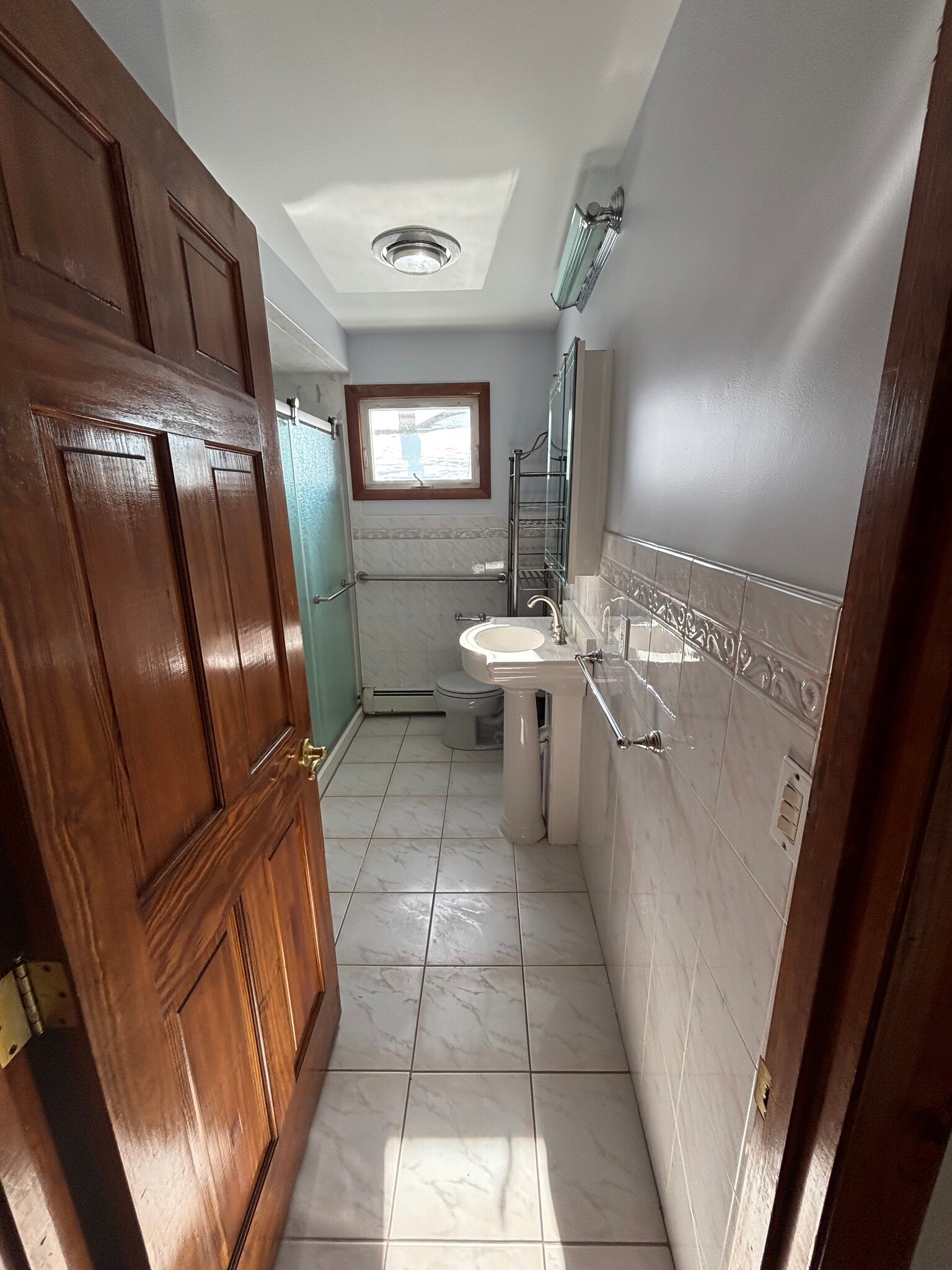 Bathroom - 84 Bellevue Ave