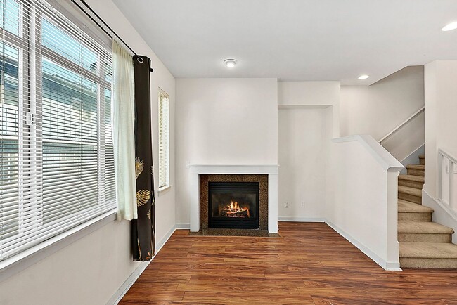 Building Photo - Modern 3-Story Tacoma Condo – Downtown Cit...